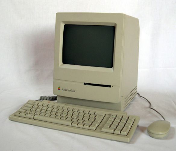 1990 - Macintosh Classic